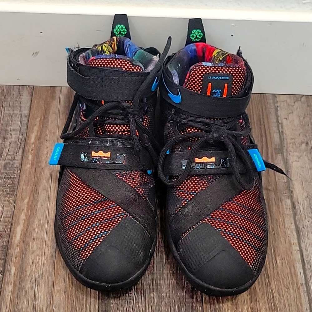 Nike LeBron James Soldier Basketball Sneakers
